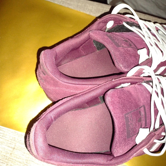 Adidas - Picture 4 of 5